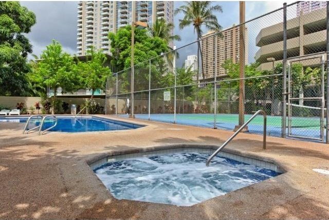 1700 Ala Moana Blvd Unit 2001, Honolulu, HI 96815 - community pool featuring a hot tub