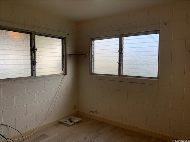 1617 Kamehameha Iv Rd, Honolulu, HI 96819 - spare room featuring wood finished floors