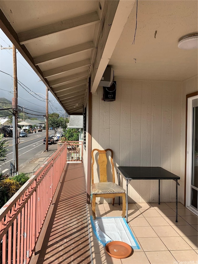 1617 Kamehameha Iv Rd, Honolulu, HI 96819 - view of balcony