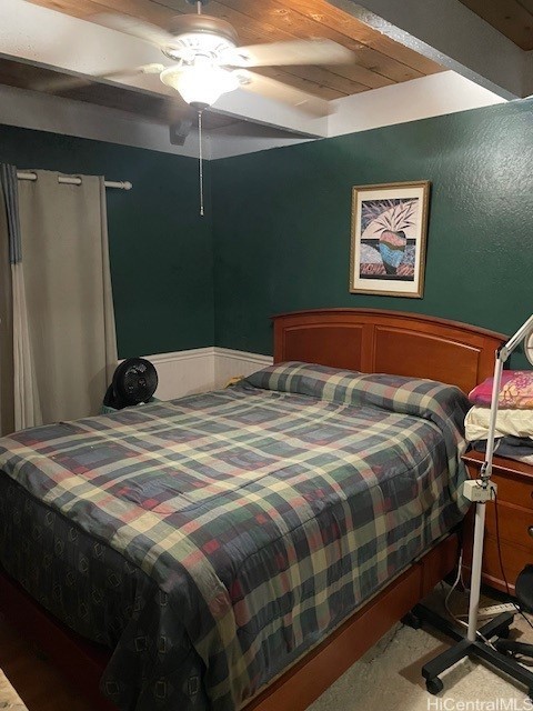 94-427 Keaoopua St Unit 13158, Honolulu, HI 96789 - carpeted bedroom featuring a ceiling fan