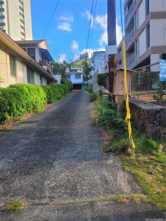 962 Spencer St, Honolulu, HI 96822 - photo 1