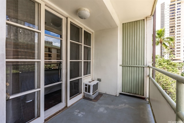 445 Kaiolu St Unit 407, Honolulu, HI 96815 - balcony with heating unit
