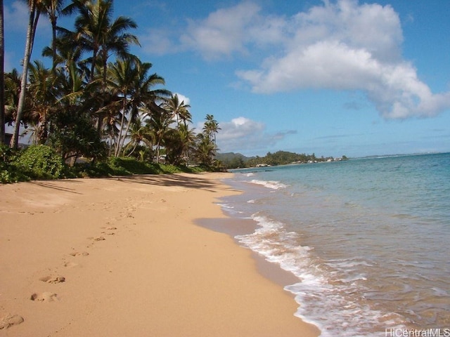 53-549 Kamehameha Hwy Unit 211, Hauula, HI 96717 - water view featuring local beach