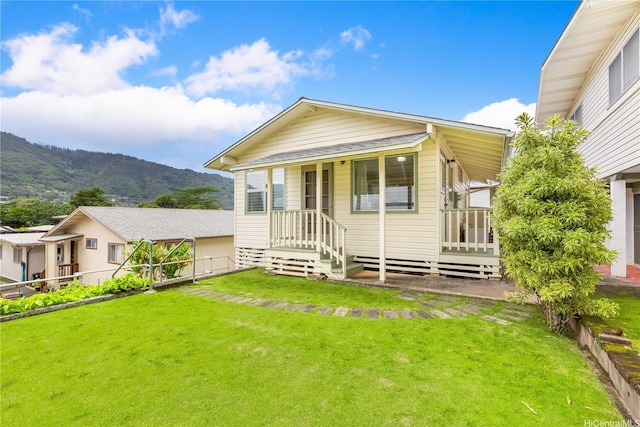 3313 Manoa Rd, Honolulu, HI 96822 - view of front of property featuring a mountain view