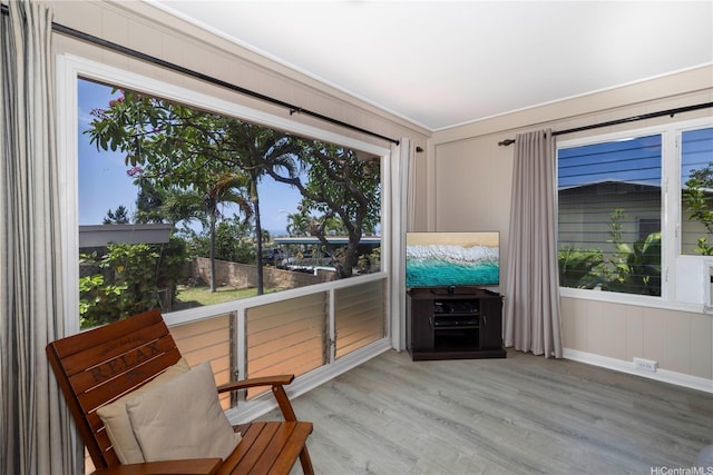 92-1020 Palailai Pl, Kapolei, HI 96707 - living area with light wood-type flooring and baseboards