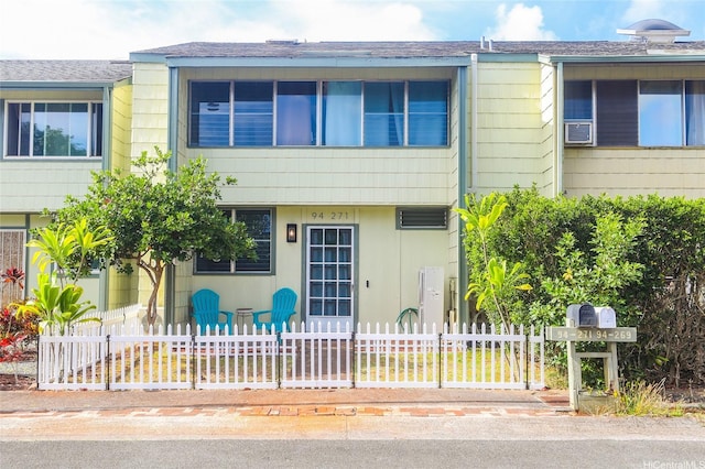 94-271 Kupulau Pl, Mililani, HI 96789 - view of front of house featuring a fenced front yard