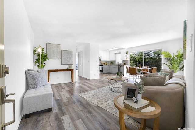 625 Iolani Ave Unit A304, Honolulu, HI 96813 - living area with wood finished floors and baseboards