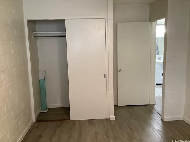 1330 Wilder Ave Unit 219, Honolulu, HI 96822 - view of closet