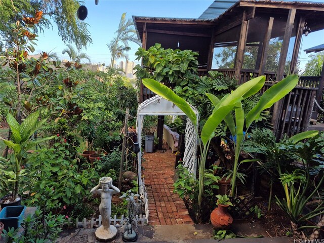 2001 Vancouver Dr, Honolulu, HI 96822 - photo 17