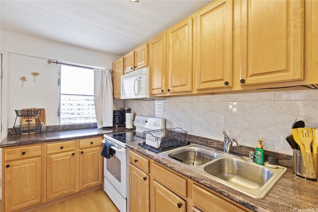 3230 Ala Ilima St Unit 301, Honolulu, HI 96818 - photo 1