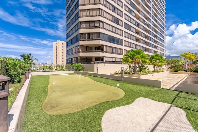 2499 Kapiolani Blvd Unit 2109, Honolulu, HI 96826 - view of property's community with an area to practice putting and a city view