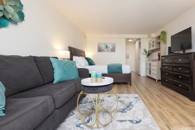 445 Seaside Ave Unit 3316, Honolulu, HI 96815 - living area featuring light wood-style floors
