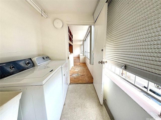 1310 Heulu St Unit 301, Honolulu, HI 96822 - laundry room featuring independent washer and dryer and light floors
