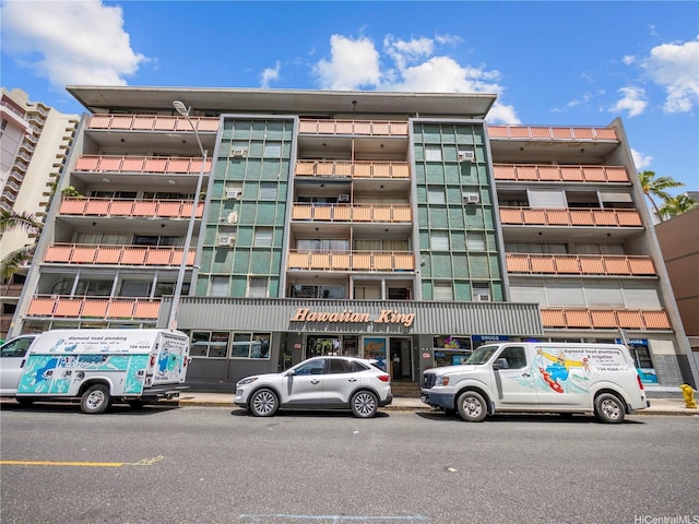 417 Nohonani St Unit 312, Honolulu, HI 96815 - view of apartment building / complex