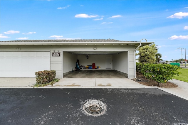 91-2220 Kaiwawalo St Unit 1001, Ewa Beach, HI 96706 - view of garage