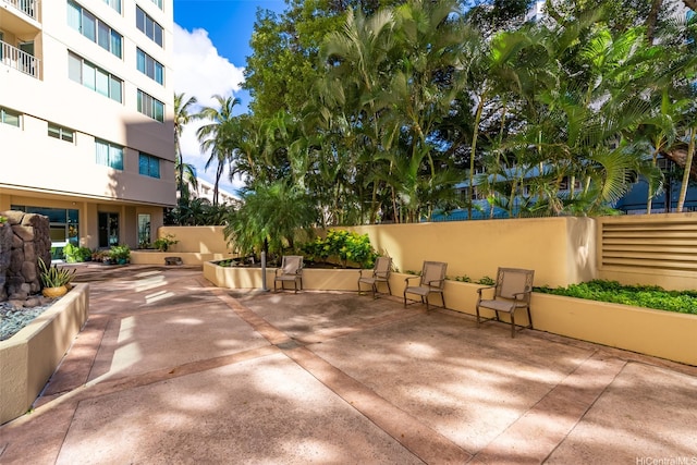 1314 Kalakaua Ave Unit 1407, Honolulu, HI 96826 - view of patio