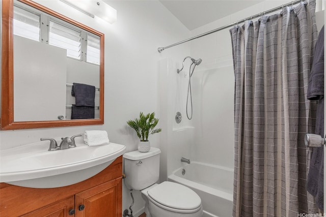 95-45 Hokuiwa St Unit 22, Mililani, HI 96789 - bathroom with vanity and shower / bath combination with curtain