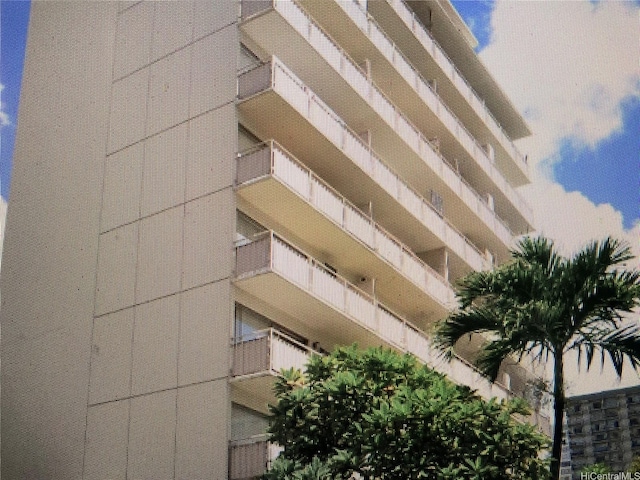 2450 Koa Ave Unit 35, Honolulu, HI 96815 - view of apartment building / complex