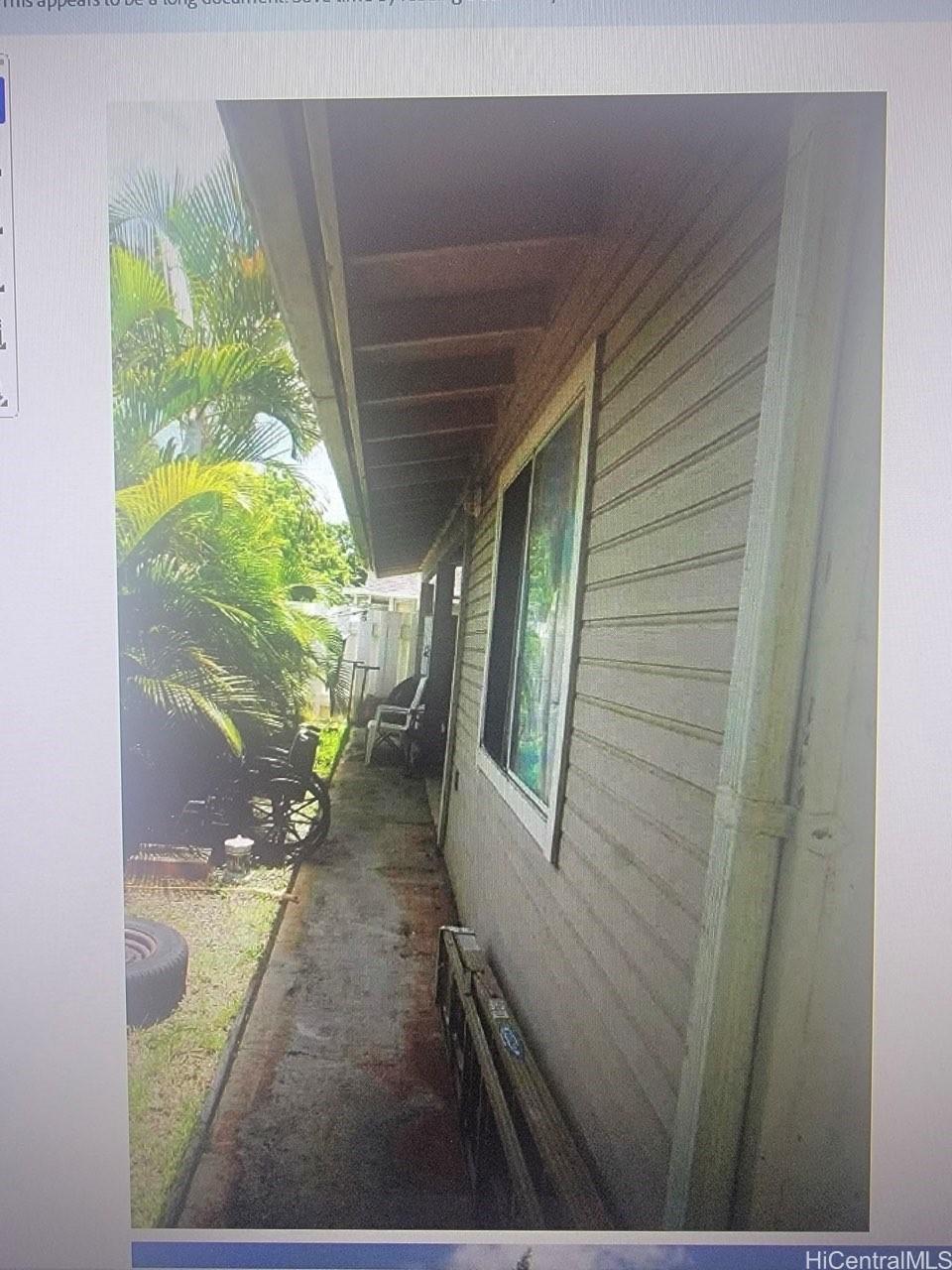 91-1197 Kamoawa St, Ewa Beach, HI 96706 - view of side of home