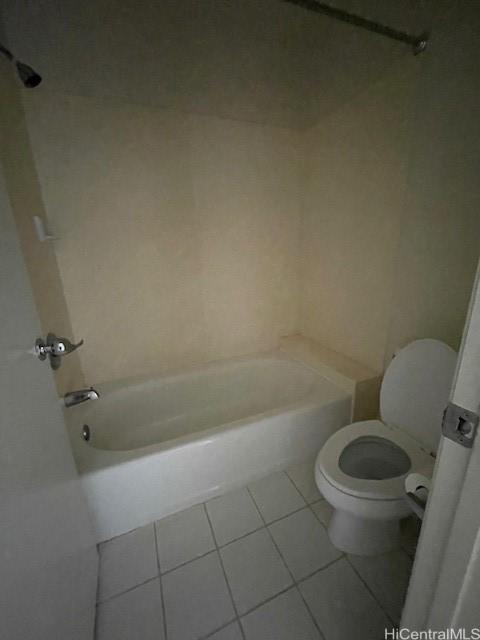 91-1020 Laaulu St Unit 27C, Ewa Beach, HI 96706 - full bath featuring tile patterned floors and bathtub / shower combination