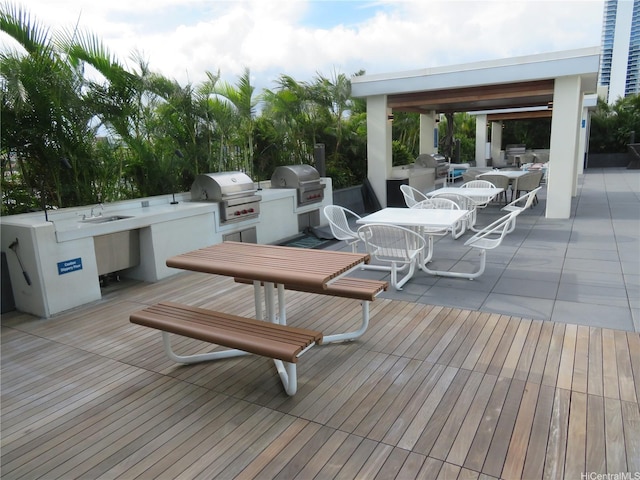 629 Keeaumoku St Unit 1303, Honolulu, HI 96814 - deck with area for grilling and outdoor dining area