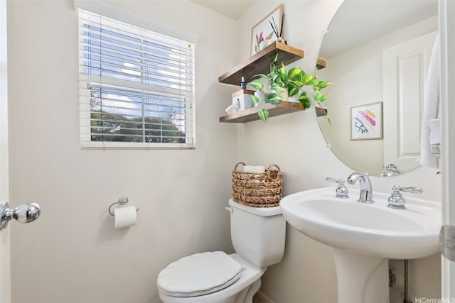 91-1021 Kaileolea Dr Unit H3, Ewa Beach, HI 96706 - half bath featuring toilet and a sink