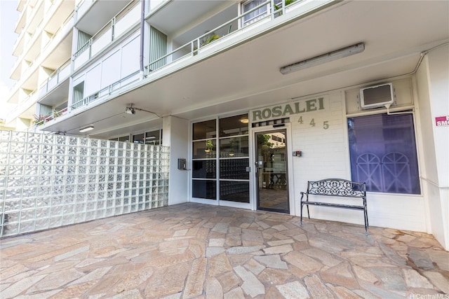 445 Kaiolu St Unit 401, Honolulu, HI 96815 - view of patio