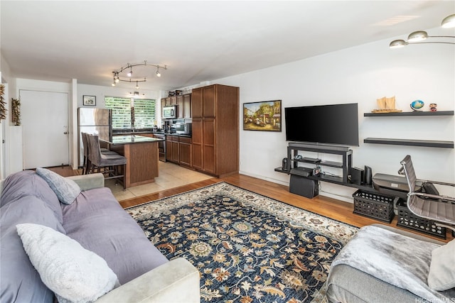 1099 Green St Unit B209, Honolulu, HI 96822 - photo 5
