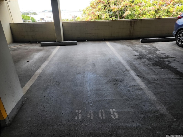 98-099 Uao Pl Unit Ph5, Aiea, HI 96701 - view of parking / parking lot