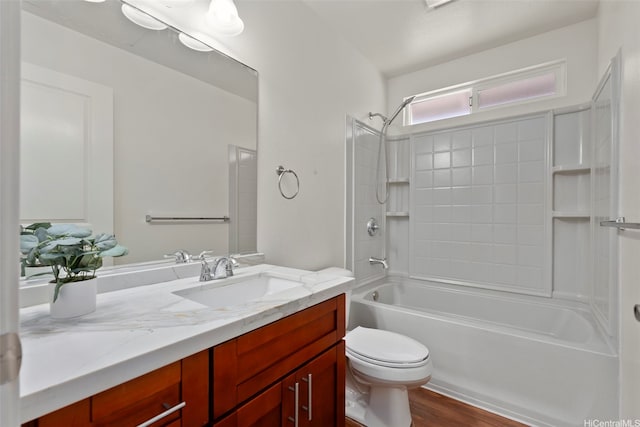 91-1001 Keaunui Dr Unit 97, Ewa Beach, HI 96706 - bathroom with vanity, tub / shower combination, and wood finished floors