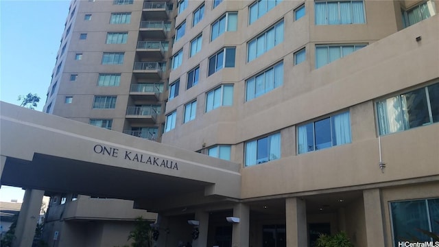 1314 Kalakaua Ave Unit 304, Honolulu, HI 96826 - view of apartment building / complex