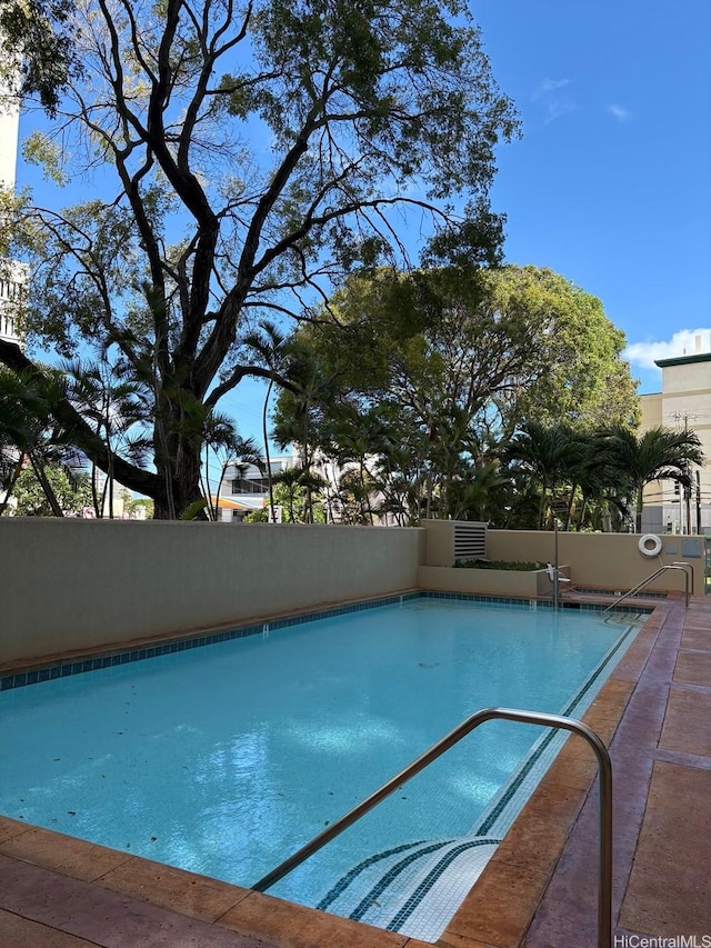 1314 Kalakaua Ave Unit 304, Honolulu, HI 96826 - view of community pool