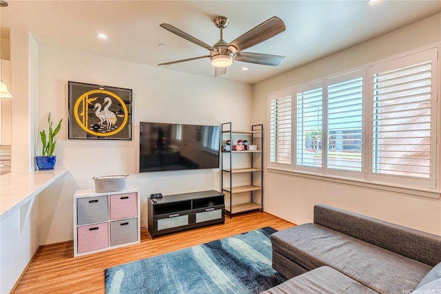 94-1188 Kalahikiola Dr Unit 1005, Waipahu, HI 96797 - living area featuring light wood-type flooring, a ceiling fan, and recessed lighting