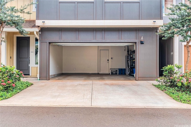 94-1188 Kalahikiola Dr Unit 1005, Waipahu, HI 96797 - garage featuring driveway