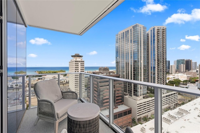 629 Keeaumoku St Unit 2212, Honolulu, HI 96814 - balcony featuring a water view and a city view