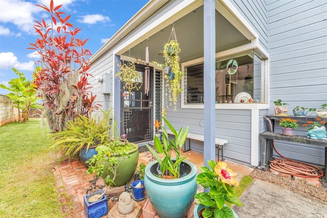 94-517 Poloahilani St, Mililani, HI 96789 - entrance to property featuring a lawn