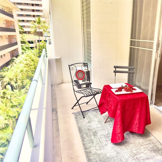430 Kaiolu St Unit 505, Honolulu, HI 96815 - view of balcony