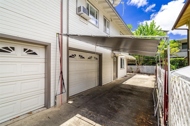 1607 Makiki St Unit B, Honolulu, HI 96822 - garage with driveway