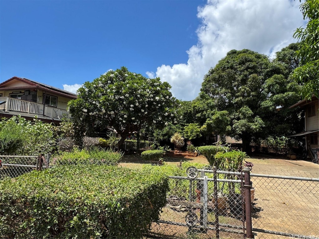 1916 Kaumualii St, Honolulu, HI 96819