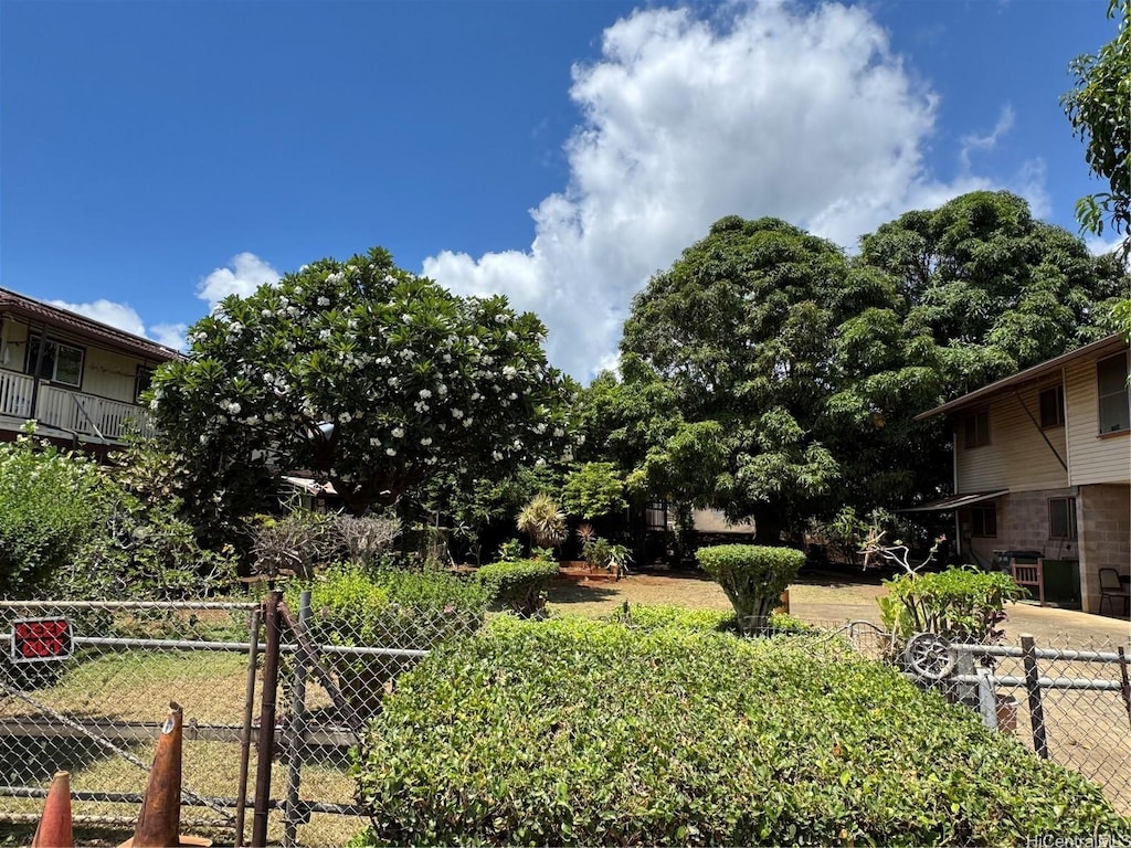 1916 Kaumualii St, Honolulu, HI 96819