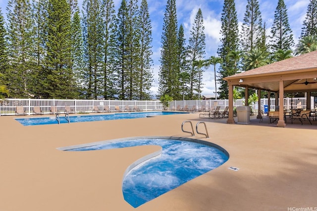 46-081 Konohiki St Unit 3533, Kaneohe, HI 96744 - community pool with a patio area and a ceiling fan