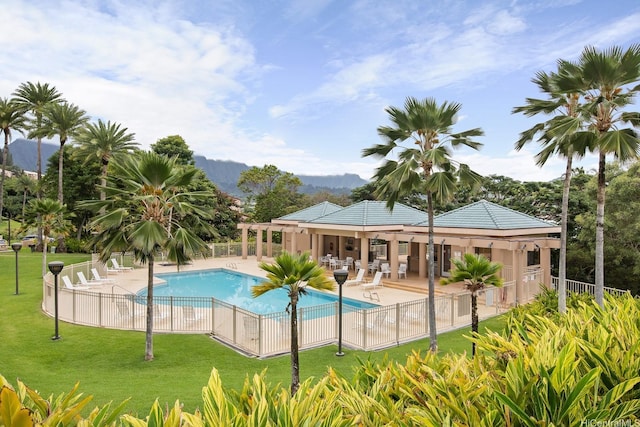 46-081 Konohiki St Unit 3533, Kaneohe, HI 96744 - community pool with a patio area