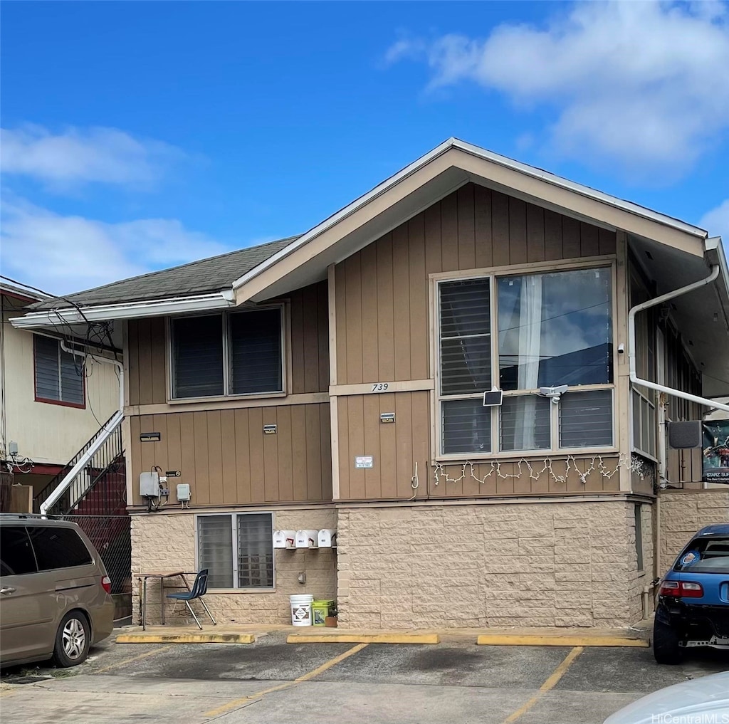 739 Gulick Ave Unit B, Honolulu, HI 96819 - photo 1