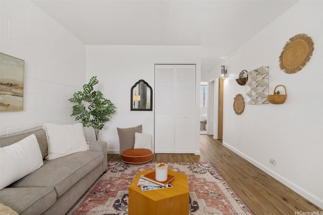 3370 Salt Lake Blvd Unit 204, Honolulu, HI 96818 - living area with wood finished floors and baseboards