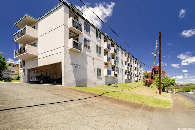 3370 Salt Lake Blvd Unit 204, Honolulu, HI 96818 - view of apartment building / complex