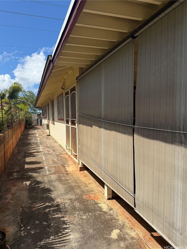 94-805 Kaaholo St, Waipahu, HI 96797 - view of stable