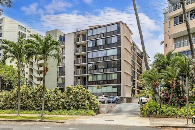 2987 Kalakaua Ave Unit 201, Honolulu, HI 96815 - view of apartment building / complex
