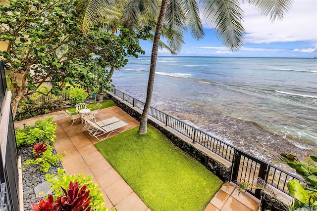 2987 Kalakaua Ave Unit 201, Honolulu, HI 96815 - water view featuring nearby beach