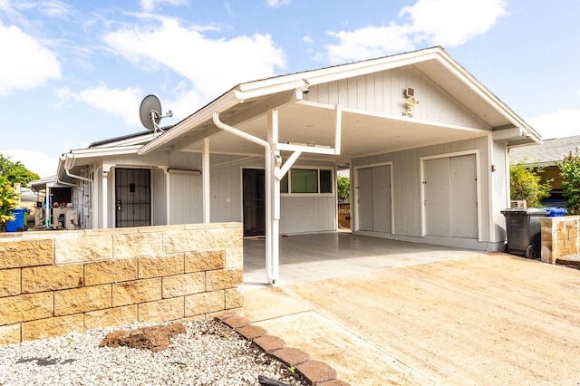 94-725 Kumau Pl, Waipahu, HI 96797 - manufactured / mobile home with a carport