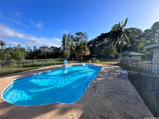 16-1873 34th Ave, Keaau, HI 96749 - view of swimming pool featuring a patio and a fenced backyard